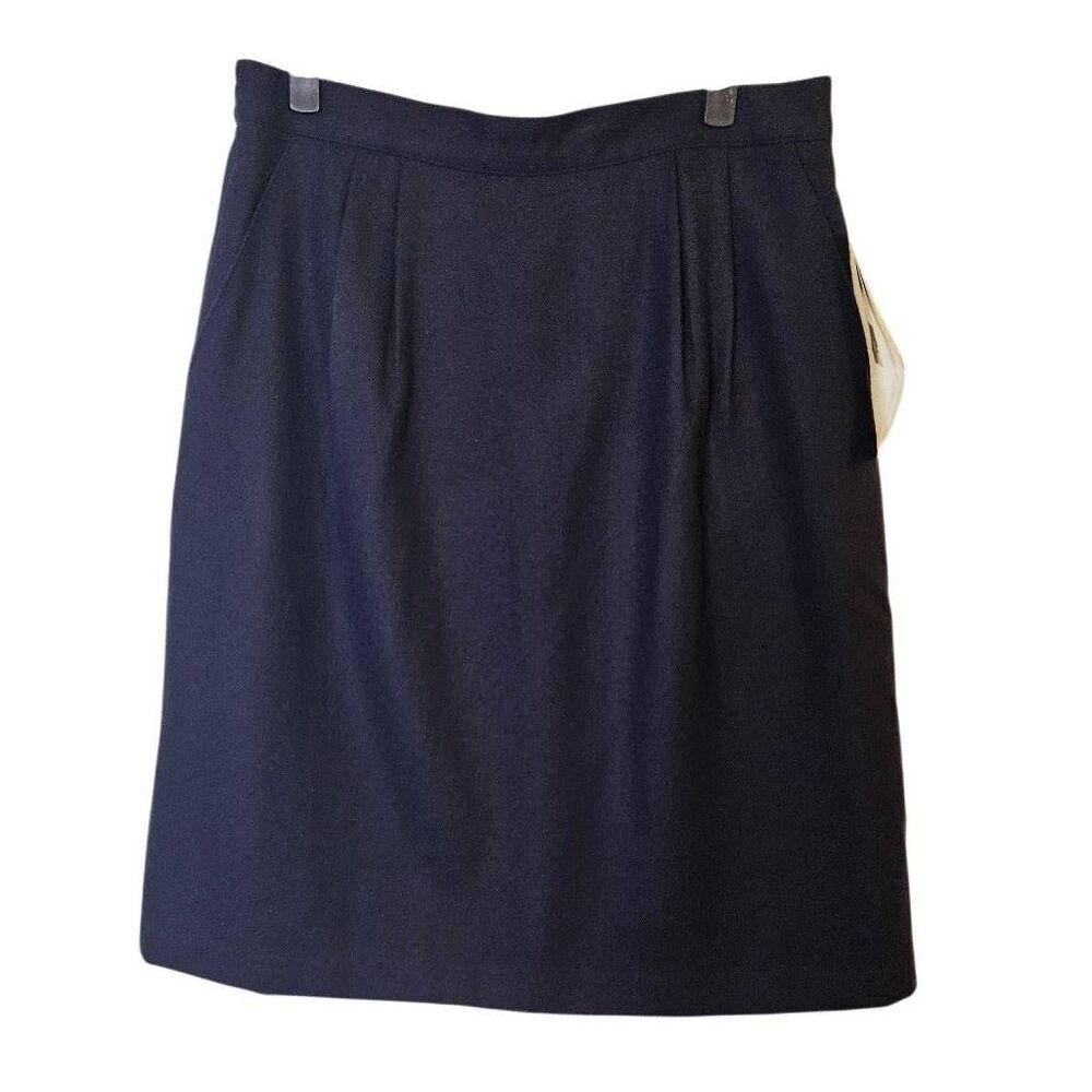 Sag Harbor navy wool skirt. Size 16. NWT.
